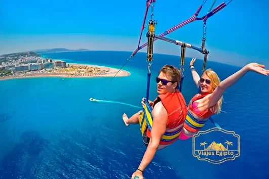 El-parapente-de-Hurghada-Parasailing