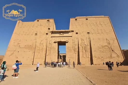 Excursión-a-los-templos-de-Edfu-y-Kom-Ombo