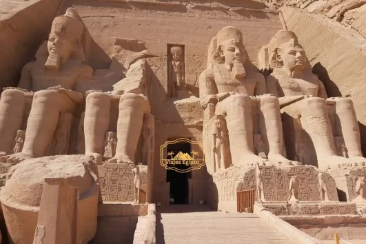 Excursión-de-un-día-a-Abu-Simbel