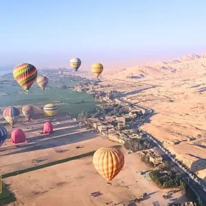 Vuelo-en-globo-aerostático-sobre-Luxor